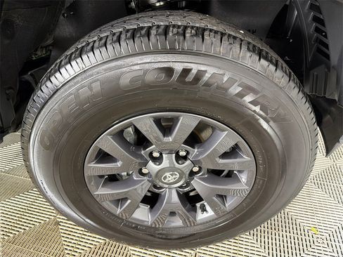 Used 2022 Toyota Tacoma SR5 image 12