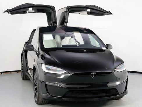 Used 2022 Tesla Model X Plaid image 52