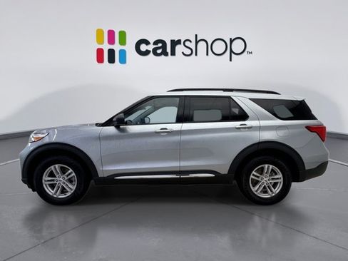 Used 2024 Ford Explorer XLT w/ Equipment Group 202A AWD/4WD image 2