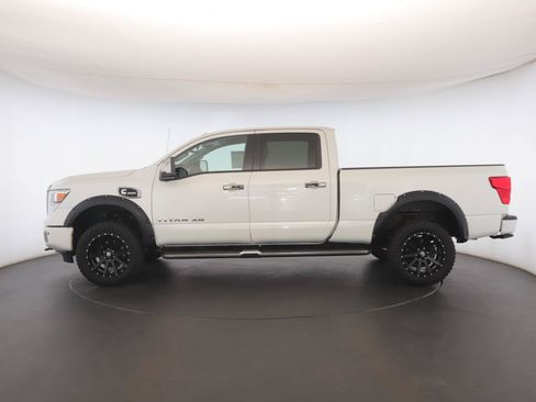 Used 2017 Nissan Titan Platinum Reserve AWD/4WD image 23