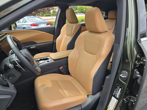 Used 2025 Lexus RX 350 Premium w/ Accessory Package (Z1) FWD image 14