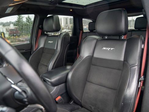 Used 2019 Jeep Grand Cherokee SRT image 5