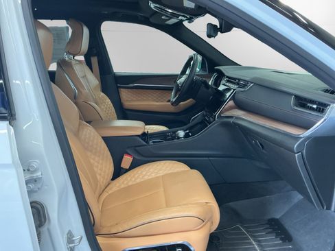 Used 2023 Jeep Grand Cherokee L Summit w/ Advanced Protech Group IV image 15