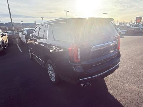 Certified 2023 GMC Yukon Denali image 4