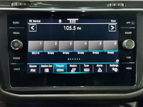 Used 2024 Volkswagen Tiguan SE R-Line AWD/4WD image 14