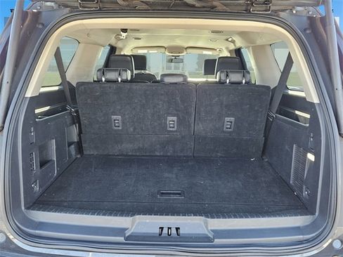 Used 2024 Ford Expedition Max XLT image 7