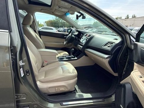 Used 2017 Subaru Outback 2.5i Limited AWD/4WD image 11
