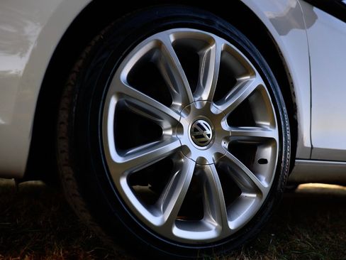 Used 2011 Volkswagen Eos Lux image 37