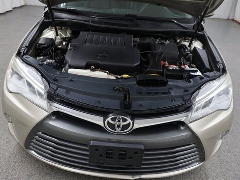 Used 2015 Toyota Camry XLE FWD image 32