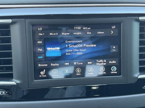 Used 2019 Chrysler Pacifica Touring Plus w/ Cold Weather Group FWD image 27