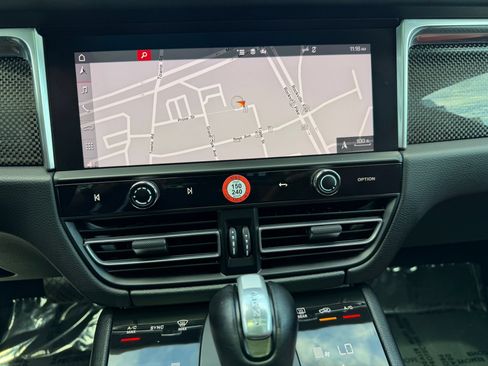 Certified 2022 Porsche Macan GTS w/ Premium Package Plus AWD/4WD image 17