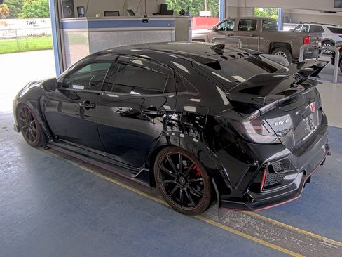 Used 2018 Honda Civic Type R image 6