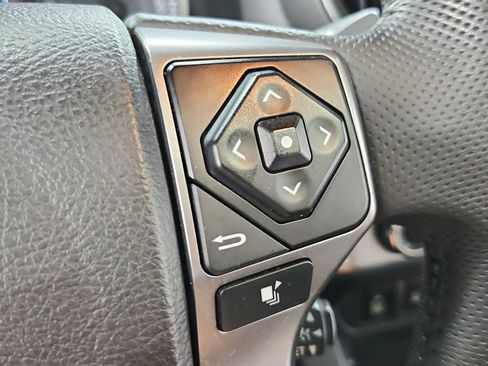 Used 2021 Toyota Tacoma Limited AWD/4WD image 26