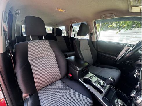 Used 2014 Toyota 4Runner SR5 AWD/4WD image 4
