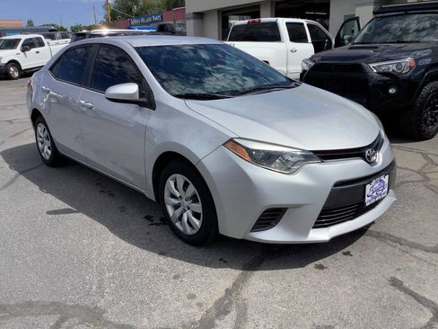 Used 2016 Toyota Corolla LE FWD image 19