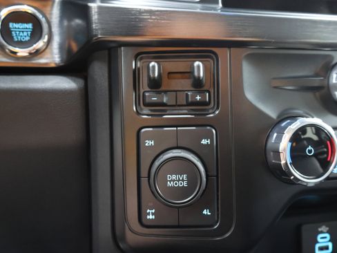 Used 2024 Ford F350 Lariat w/ Sport Appearance Package AWD/4WD image 59