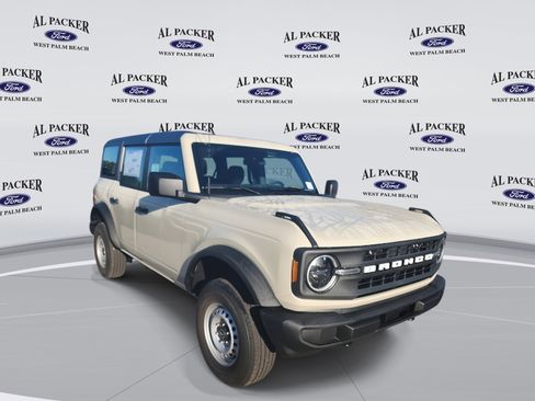 New 2025 Ford Bronco image 7