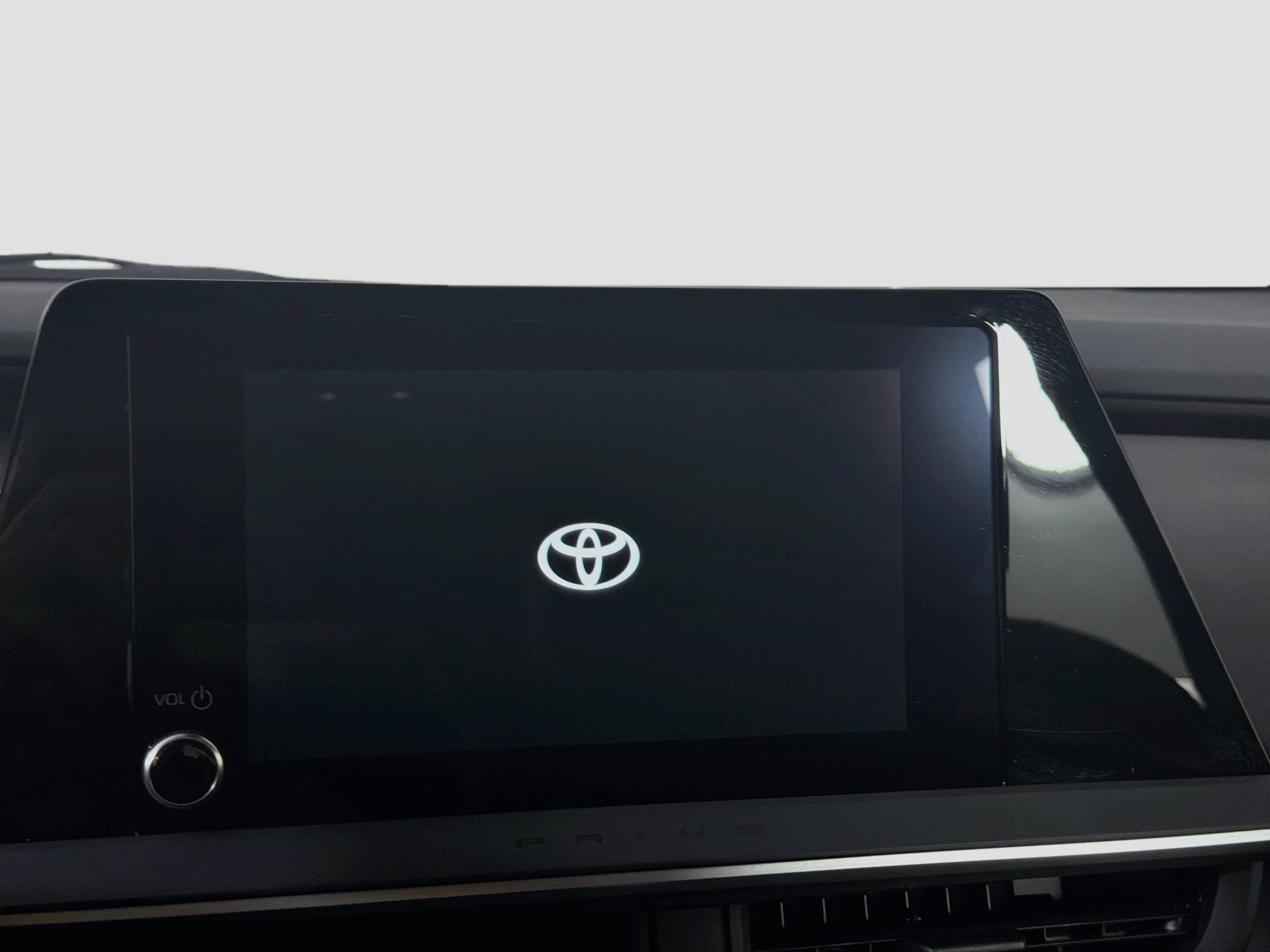 Used 2026 Toyota Prius LE FWD image 19