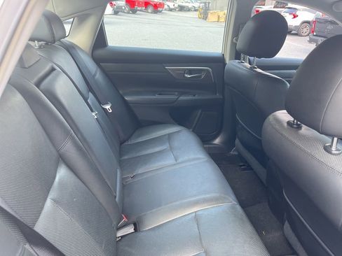 Used 2013 Nissan Altima 2.5 SL FWD image 25