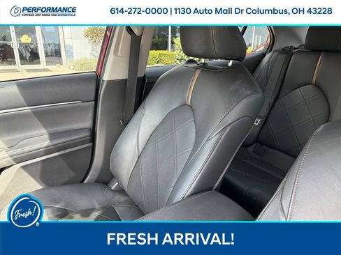 Used 2019 Toyota Camry XLE w/ Navigation Package FWD image 16