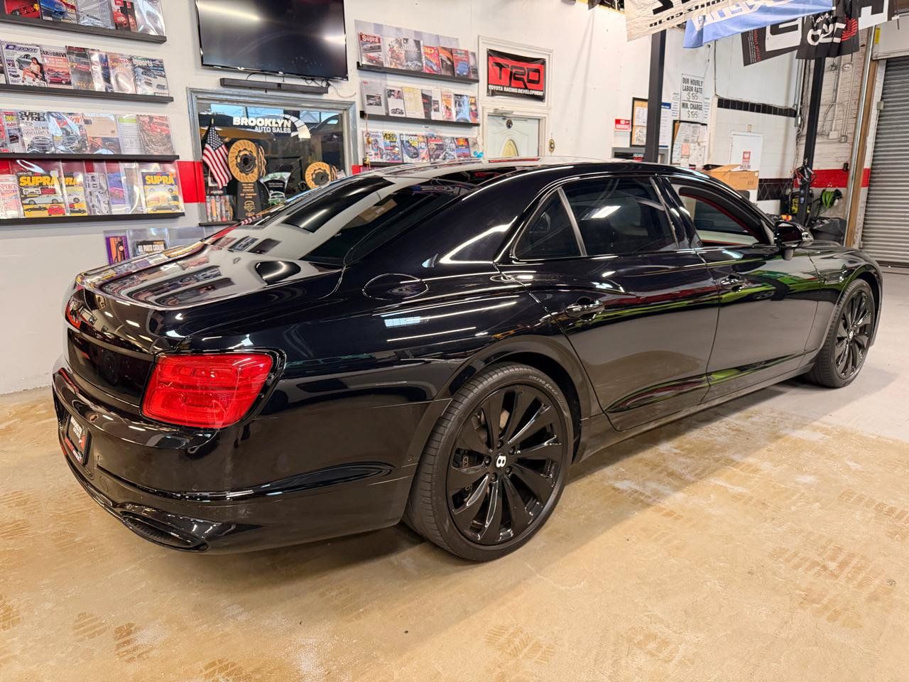 Used 2021 Bentley Flying Spur W12 AWD/4WD image 5