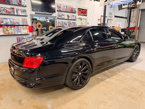 Used 2021 Bentley Flying Spur W12 AWD/4WD image 5