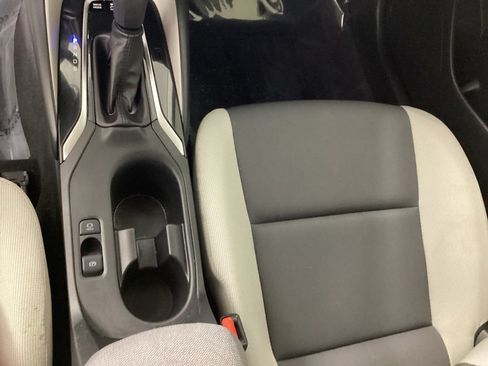 Used 2025 Toyota Corolla LE FWD image 24