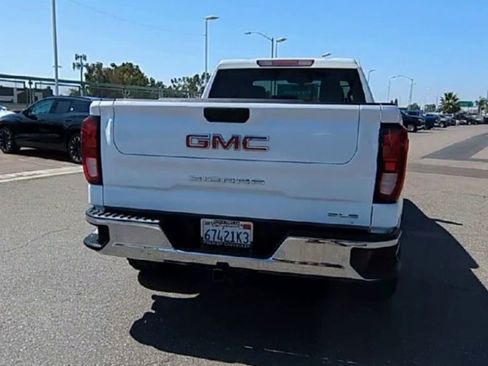 Used 2022 GMC Sierra 1500 SLE w/ Driver Alert Package I image 7