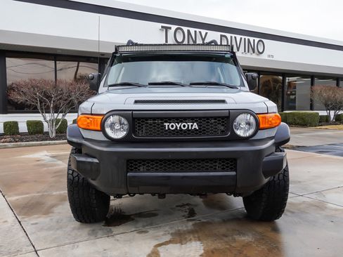 Used 2013 Toyota FJ Cruiser 4WD w/ Trail Teams Special Edition image 3