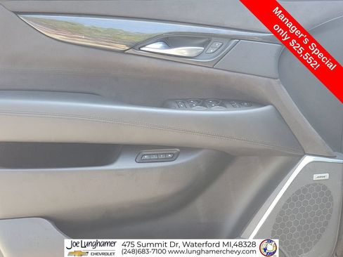 Used 2016 Cadillac Escalade Platinum AWD/4WD image 24