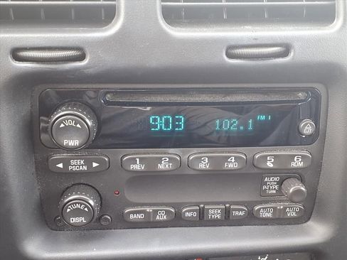 Used 2004 Chevrolet Monte Carlo SS w/ Dale Earnhardt Jr. Package image 4