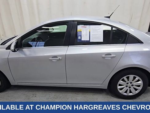 Used 2011 Chevrolet Cruze LT image 8
