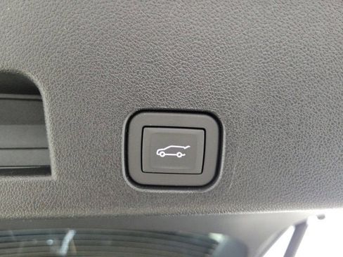 New 2026 GMC Acadia Denali image 7