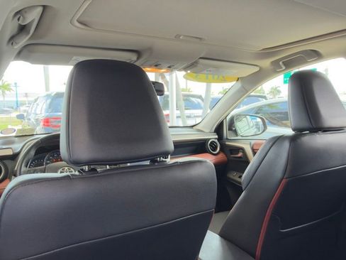 Used 2013 Toyota RAV4 Limited FWD image 8