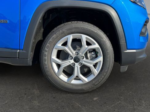 New 2025 Jeep Compass Latitude w/ Convenience Group image 24