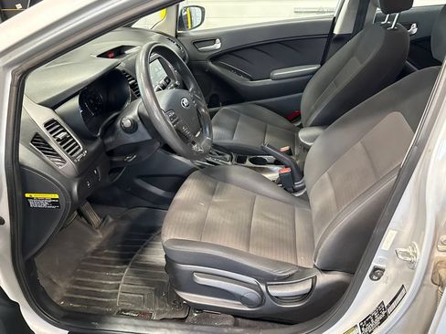 Used 2018 Kia Forte LX w/ LX Popular Package FWD image 6