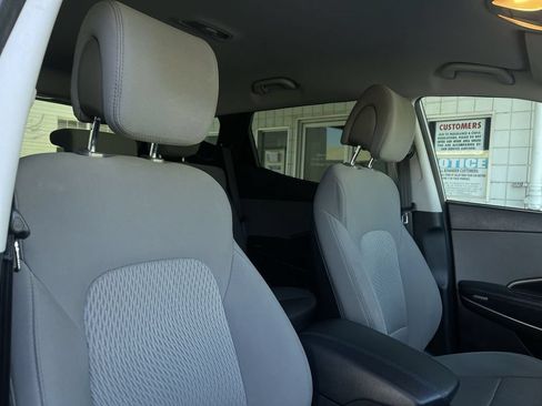 Used 2017 Hyundai Santa Fe Sport FWD image 24