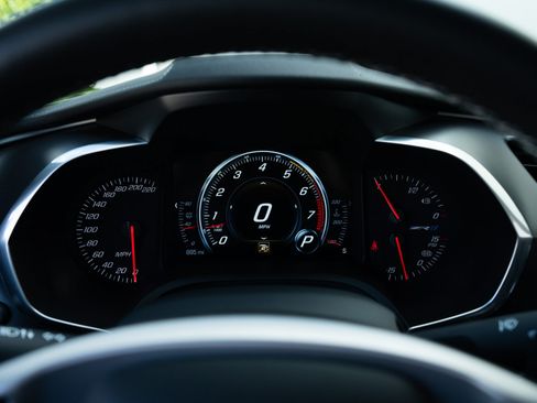 Used 2019 Chevrolet Corvette ZR1 RWD image 11