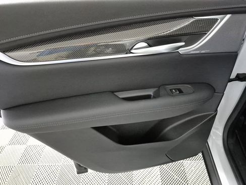 New 2026 Cadillac XT5 Sportv w/ LPO, Floor Liner Package image 13