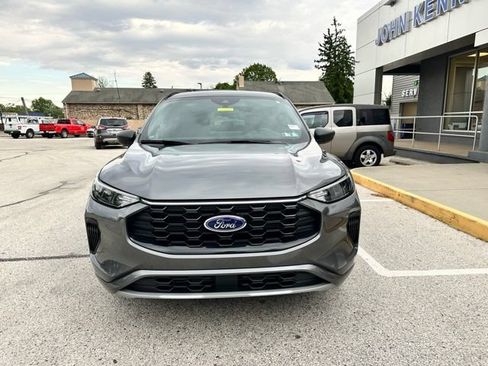 Certified 2024 Ford Escape ST-Line w/ Tech Pack #1 AWD/4WD image 3