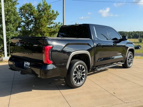 Used 2024 Toyota Tundra Limited AWD/4WD image 6