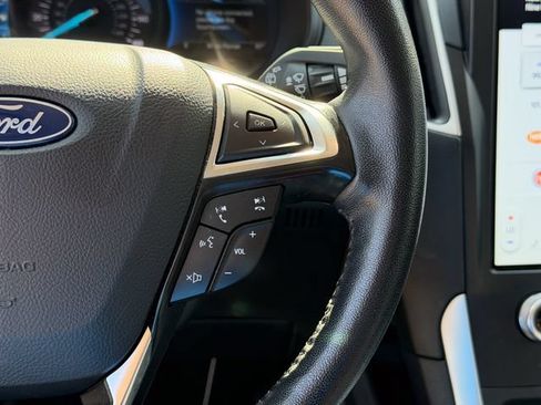 Used 2024 Ford Edge SEL AWD/4WD image 11