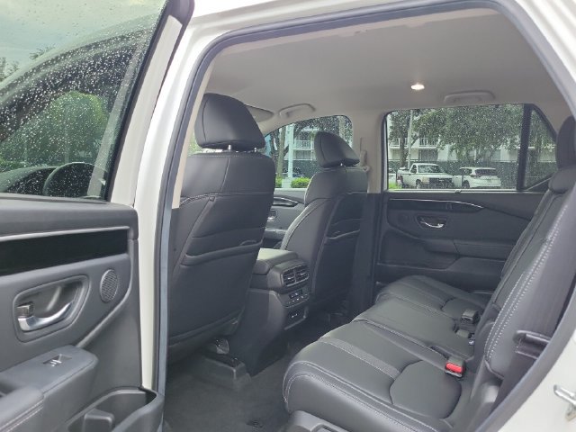 Used 2025 Honda Pilot EX-L image 7