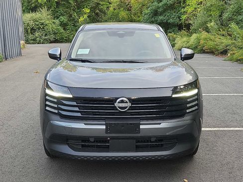 Certified 2025 Nissan Kicks SV w/ Charging Package image 2