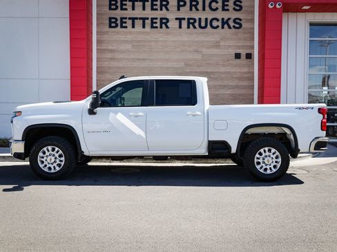 Used 2021 Chevrolet Silverado 2500 LT w/ Fleet Comfort Package AWD/4WD image 7