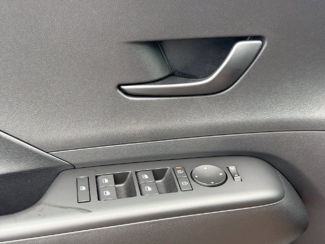 Used 2024 Hyundai Kona SEL FWD image 24