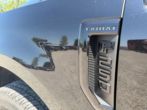 Used 2022 Ford F250 Lariat w/ Lariat Ultimate Package AWD/4WD image 7