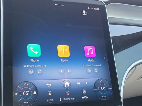 Used 2025 Mercedes-Benz GLC 300 4MATIC image 19