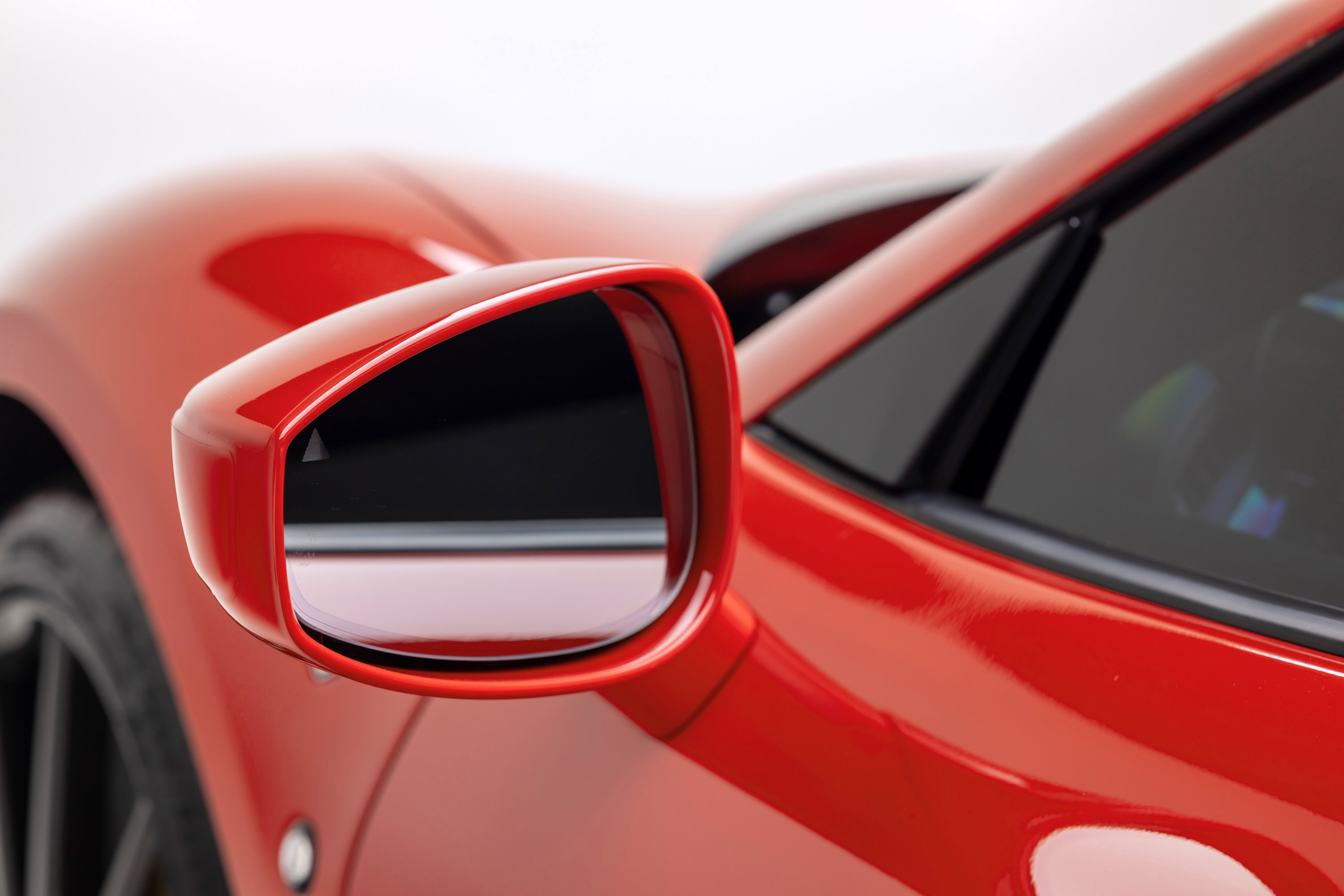 Certified 2022 Ferrari F8 Tributo RWD image 33