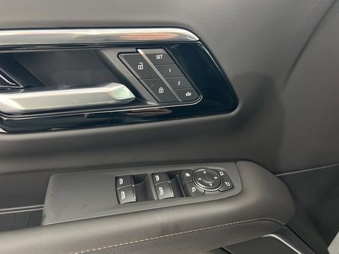 New 2026 Chevrolet Suburban High Country image 23